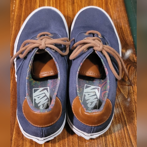 Canvas & Leather Vans - Picture 5 of 9